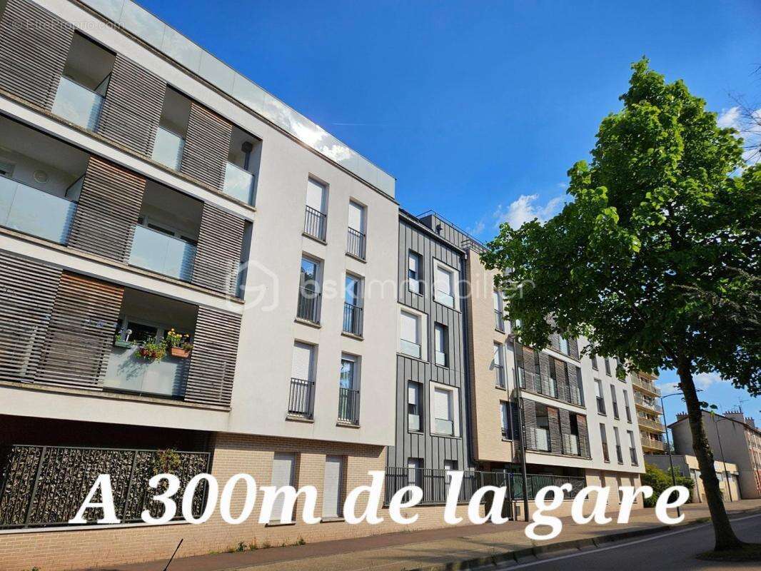 Appartement F2 44m² à 300m du RER DPE C balcon OUEST parking - photo 3