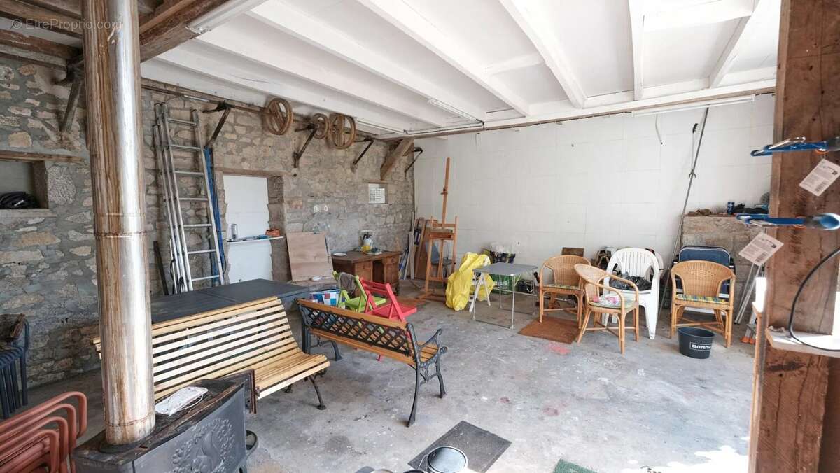 Maison à SAINT-MARTIN-DU-PUY