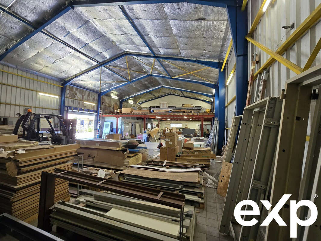 Commerce à SAINTE-MARIE