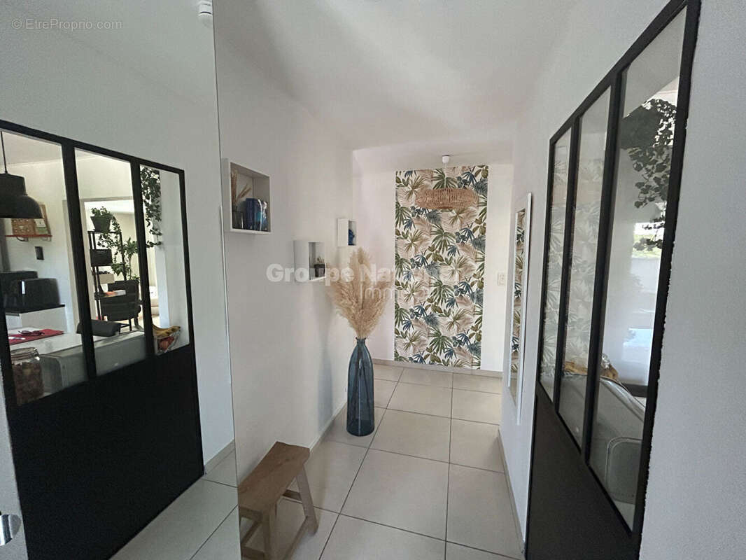 Maison de plain-pied 3 chambres + annexe sur parcelle arborée de 876 m² avec piscine et garage - Carpentras - photo 9