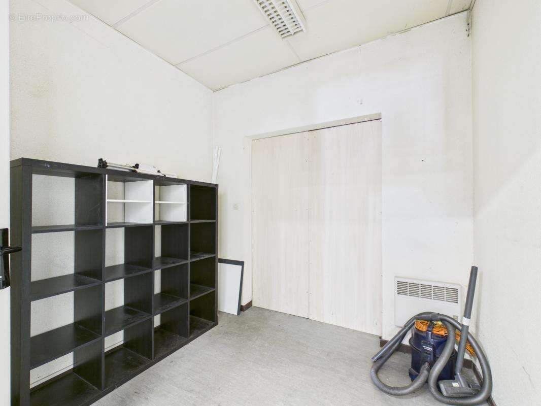 Commerce 220 m² à Valenciennes  - photo 9