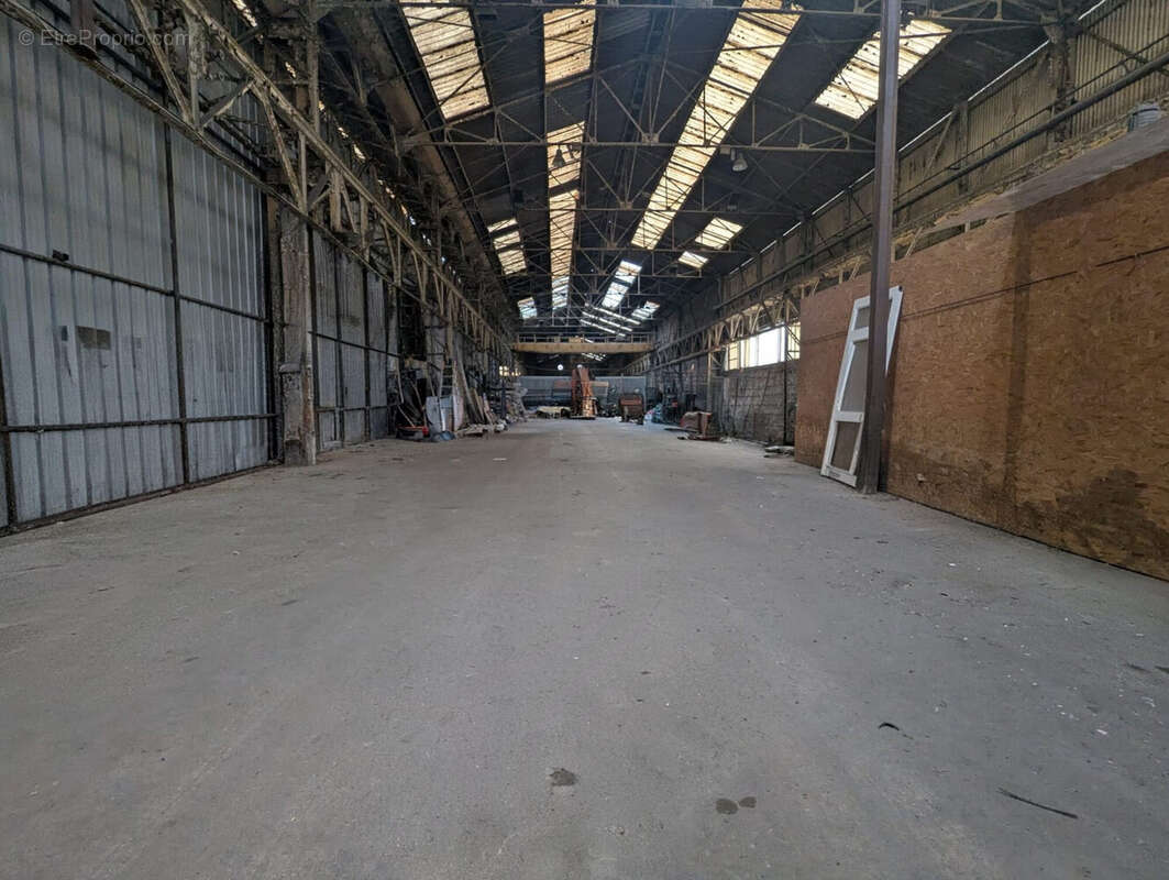 Commerce à WADELINCOURT