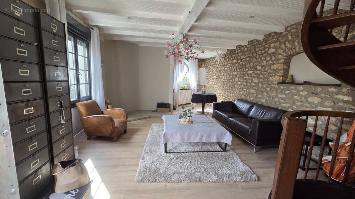 Photo 1 - Maison à SAINT-BRICE-COURCELLES