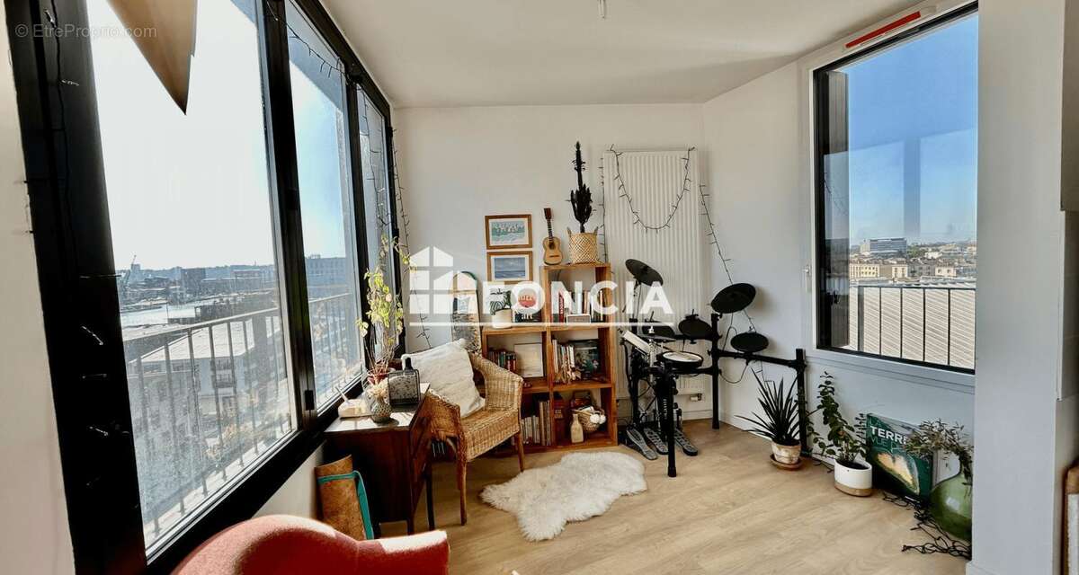 Appartement à BORDEAUX