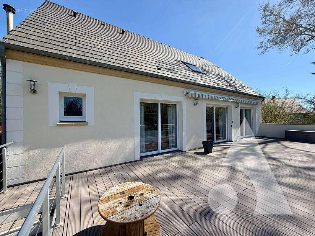 Maison à MONTIGNY-LES-MONTS