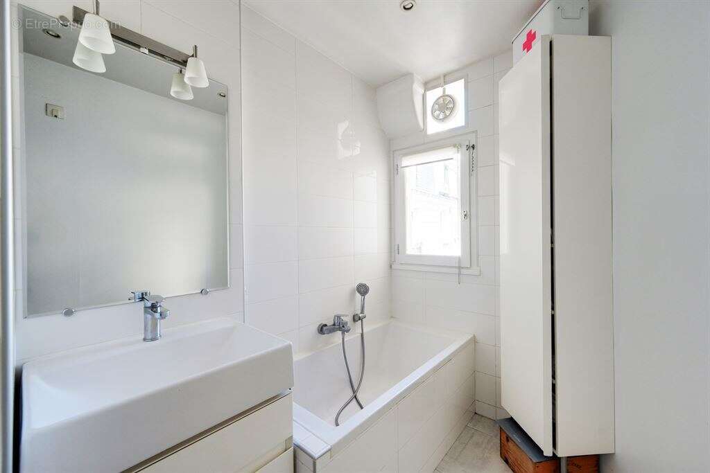 Appartement à LEVALLOIS-PERRET