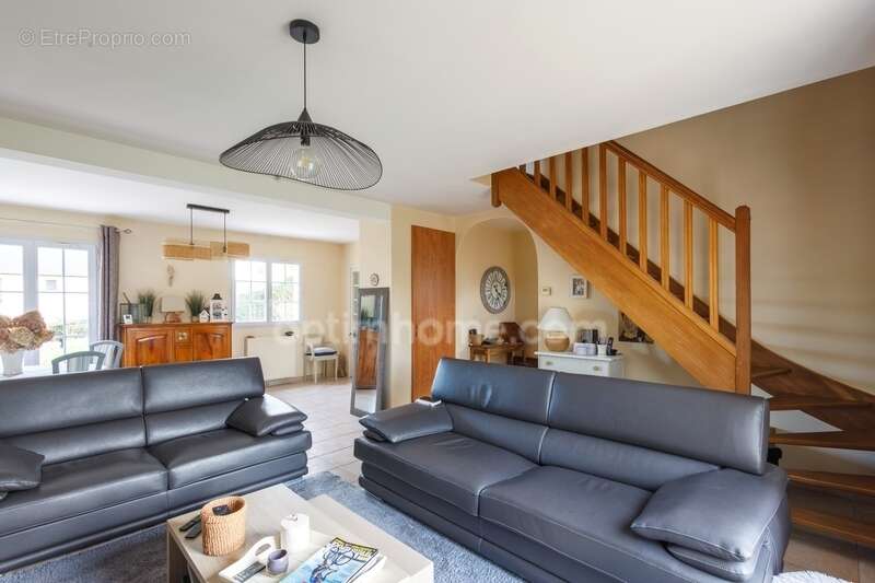 Maison à vendre proche Honfleur – 115 m² – 3 chambres – Terrain 757 m² – Vue Pont de Normandie - Terrasses - Garage - Carport -  - photo 4