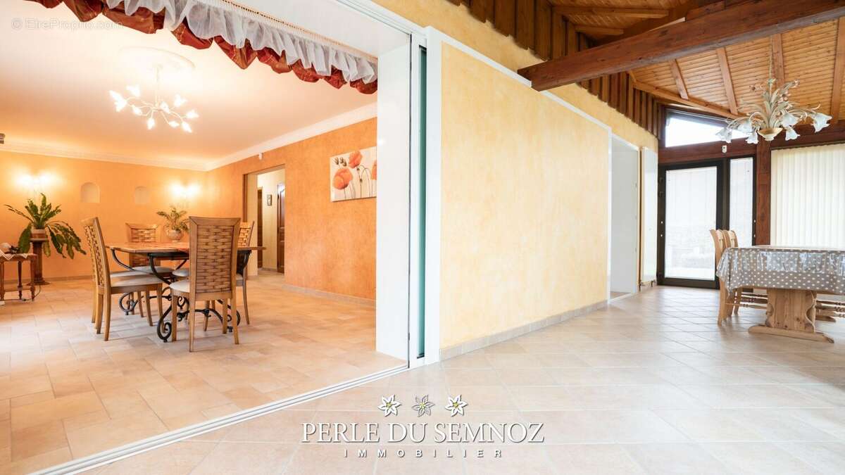 Maison à QUINTAL