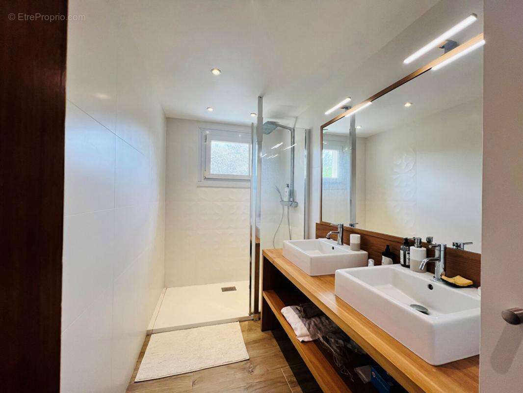 Charmante Maison T4 de 100m2 - Caudan - photo 4