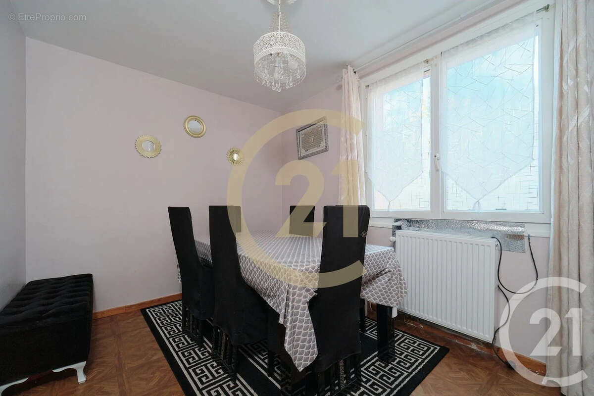 Appartement à LYON-8E