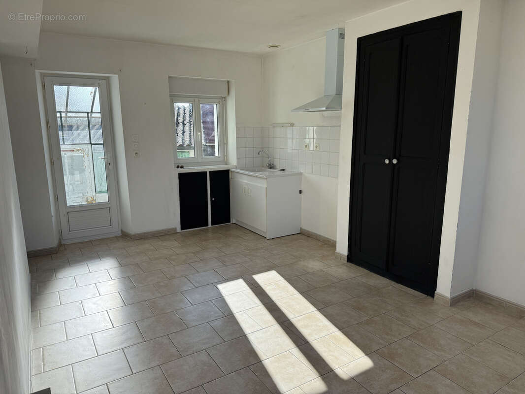 Maison à SAINT-COSME-EN-VAIRAIS