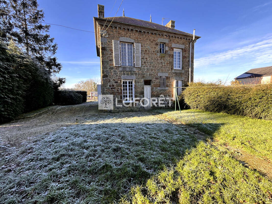 Maison à SAINT-ANDRE-DE-MESSEI