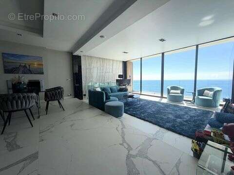 Maison 200 m² à Roquebrune-Cap-Martin  - photo 3