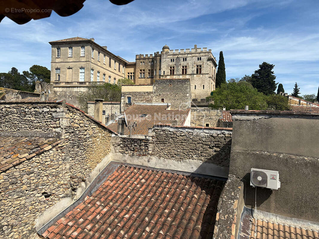 Maison à ARAMON