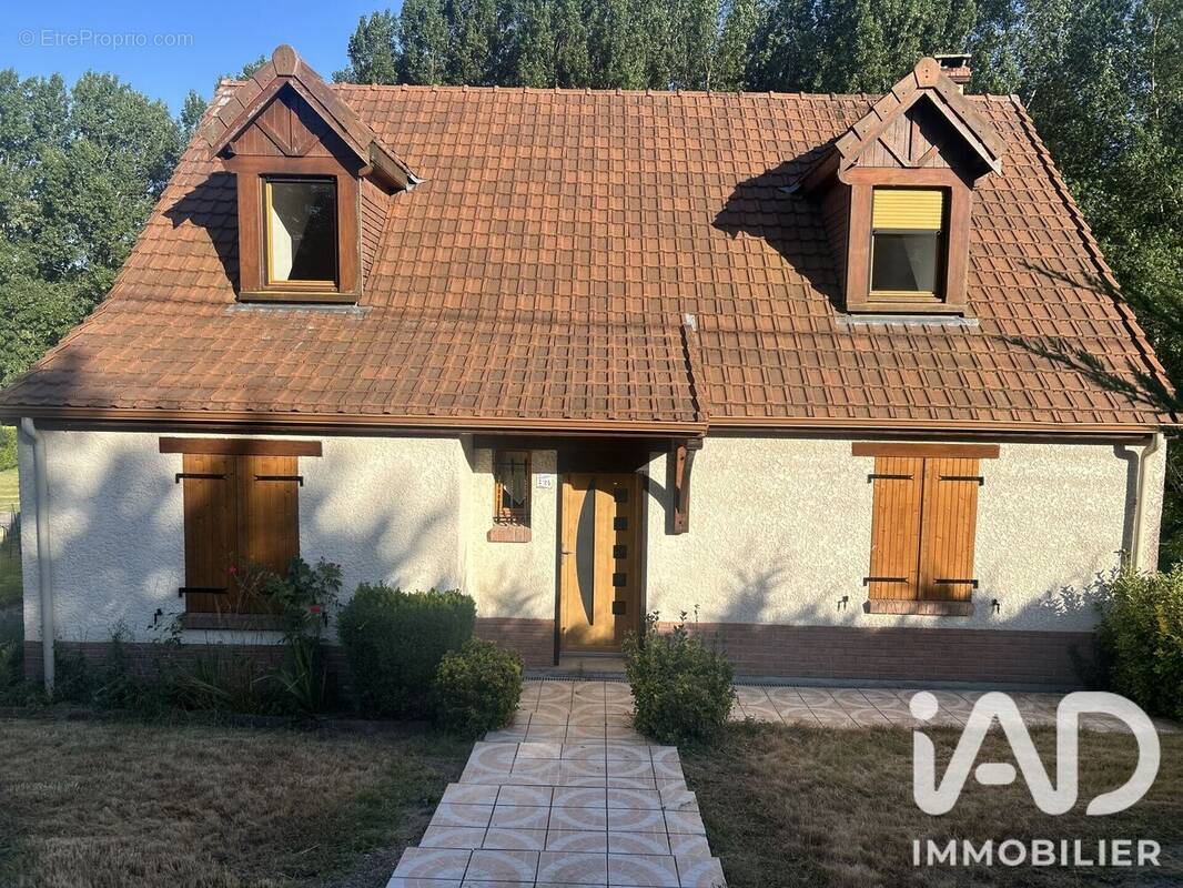 Maison 100 m² à Fignieres  - photo 1