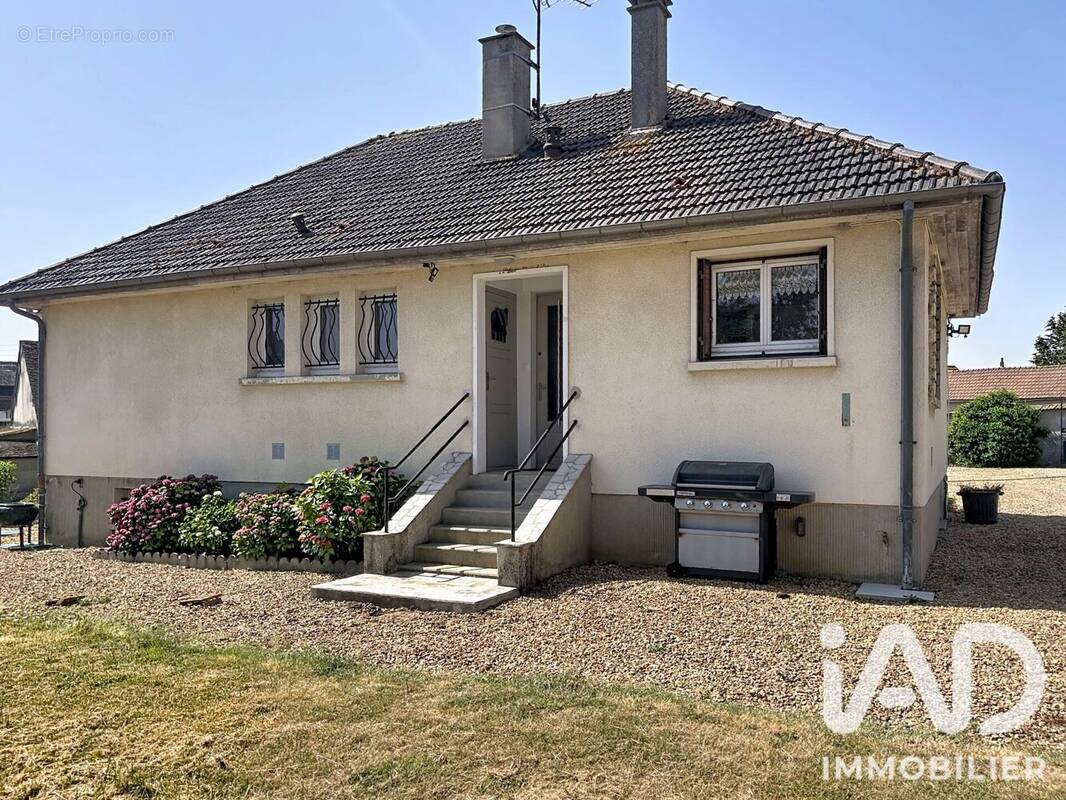 Photo 1 - Maison à PUISEUX