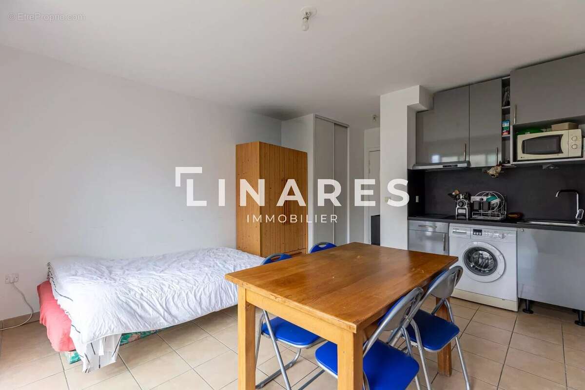 Appartement à MARSEILLE-5E