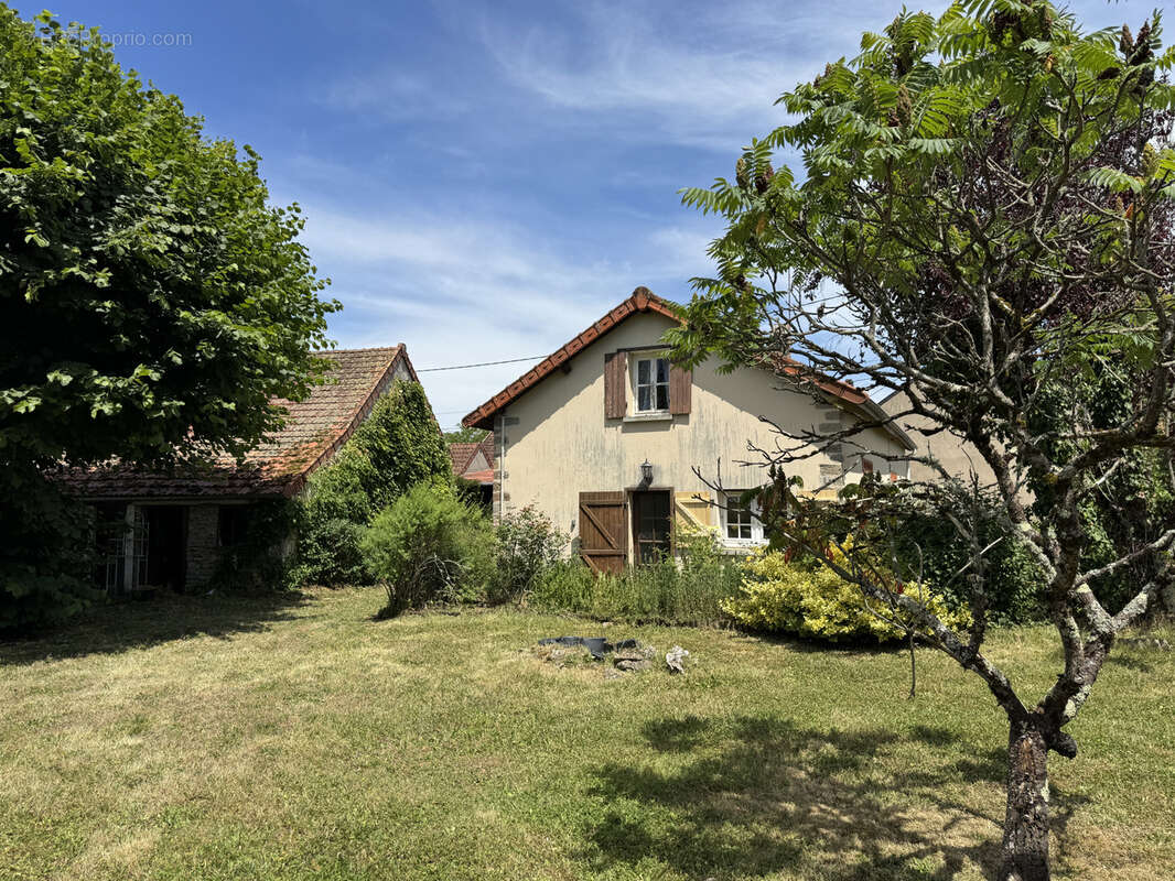 Maison à CERVON