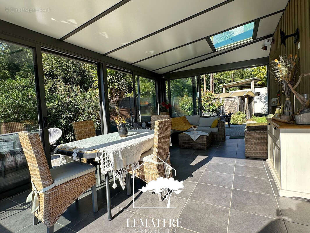 Maison à LES MATHES