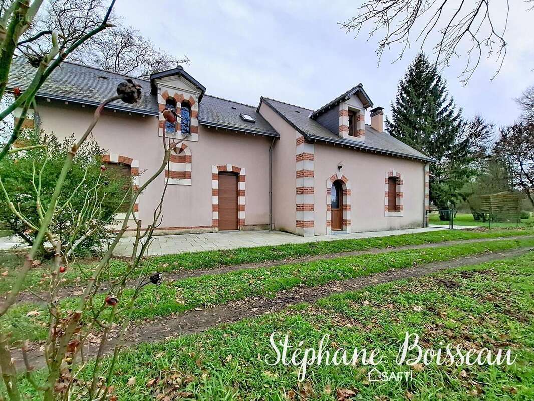 Photo 2 - Maison à LUCHE-PRINGE