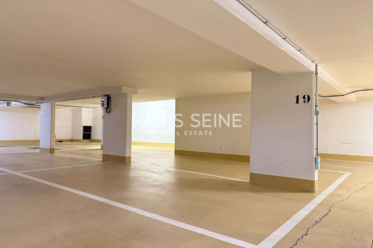 Paris Seine - Parking rue de Sèvres - photo 2