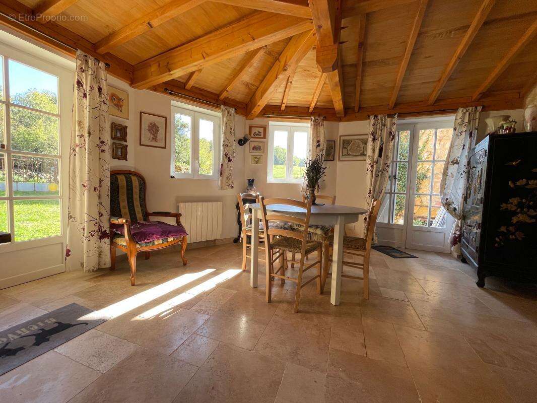 Maison à SAINTE-ALVERE