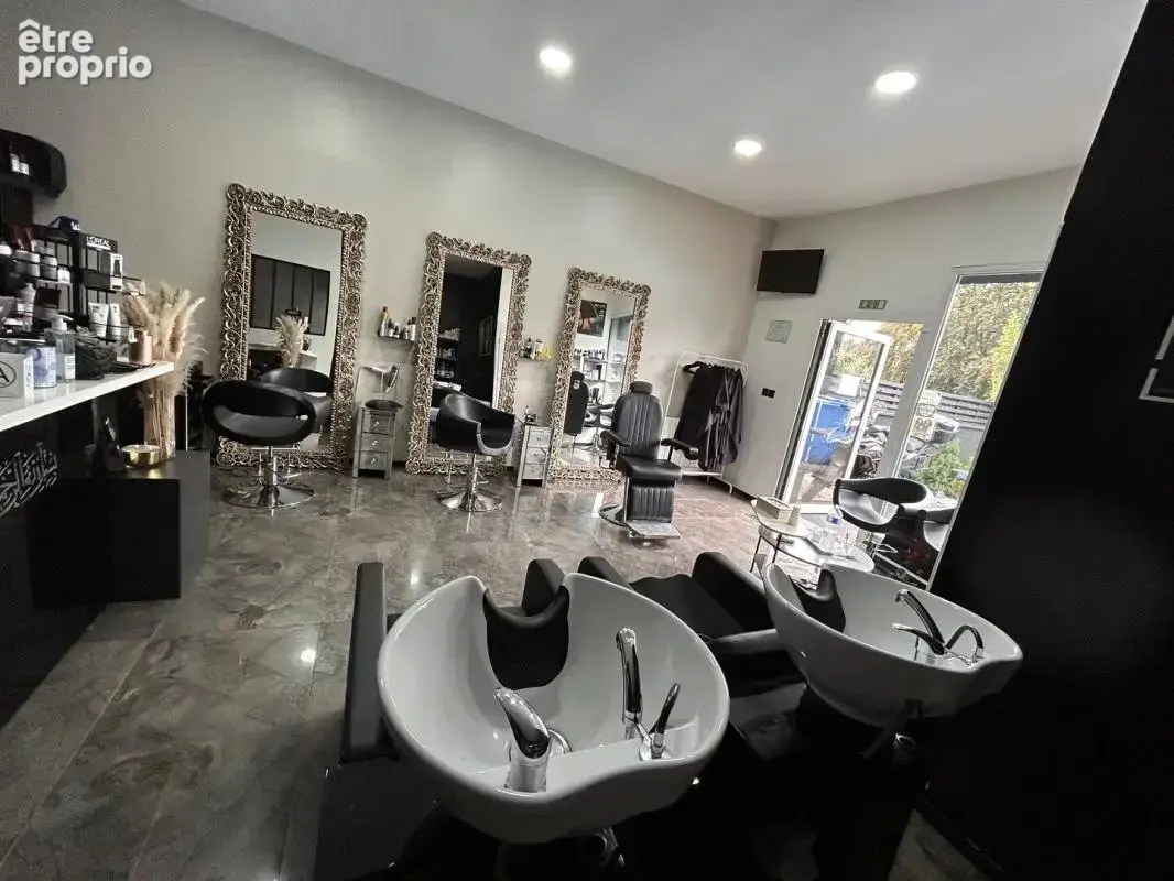 Maison de 103 m2 + salon de coiffure de 33 m2 à Mulhouse - photo 3