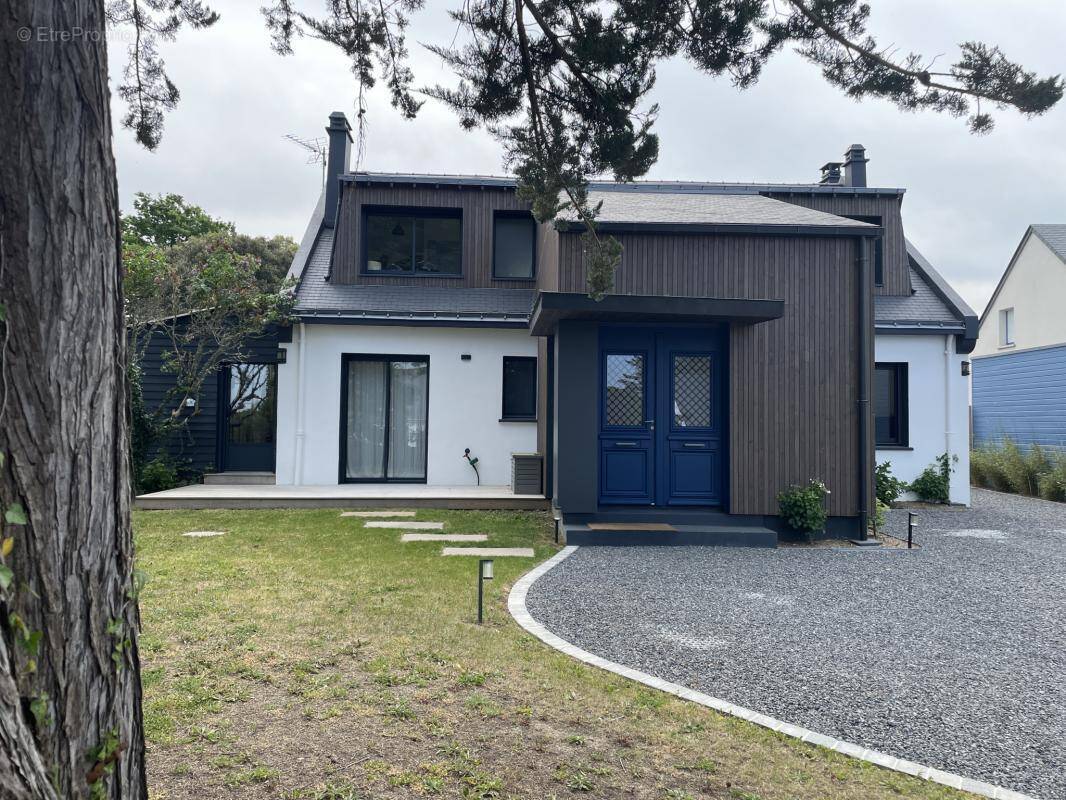 Maison à LA TURBALLE