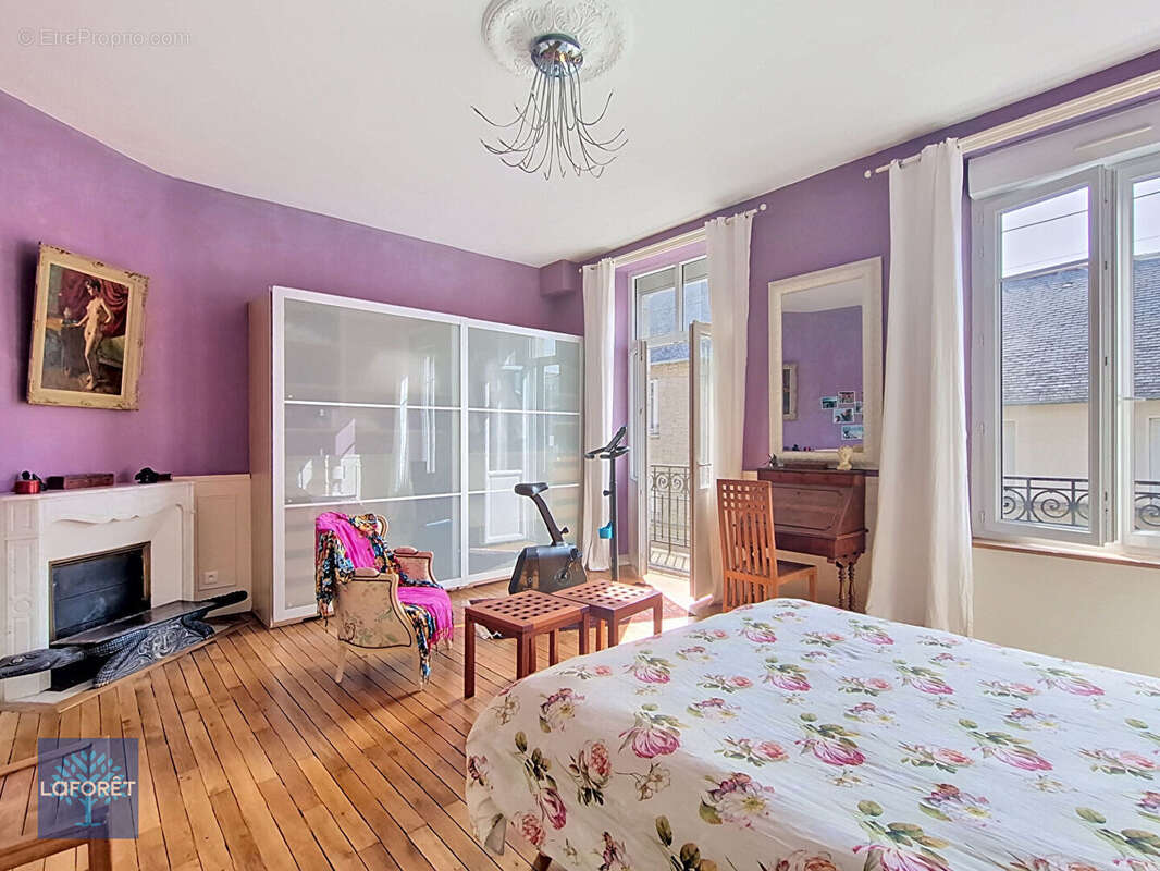 Appartement à FOUGERES