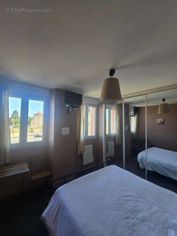 Commerce à PONTORSON