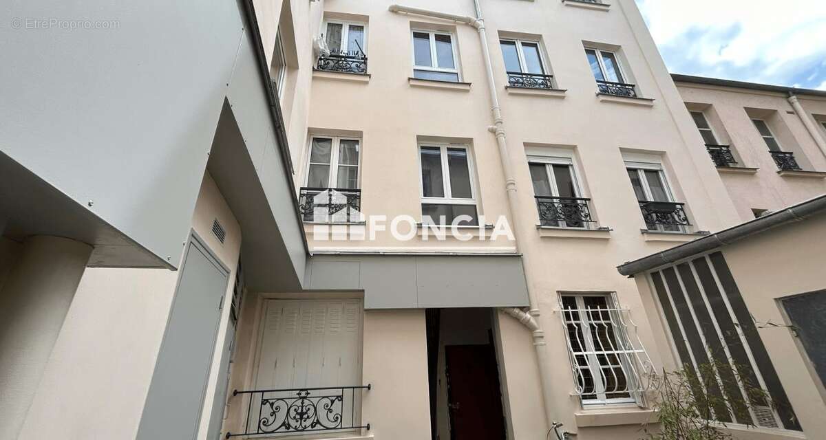 Appartement à PARIS-11E