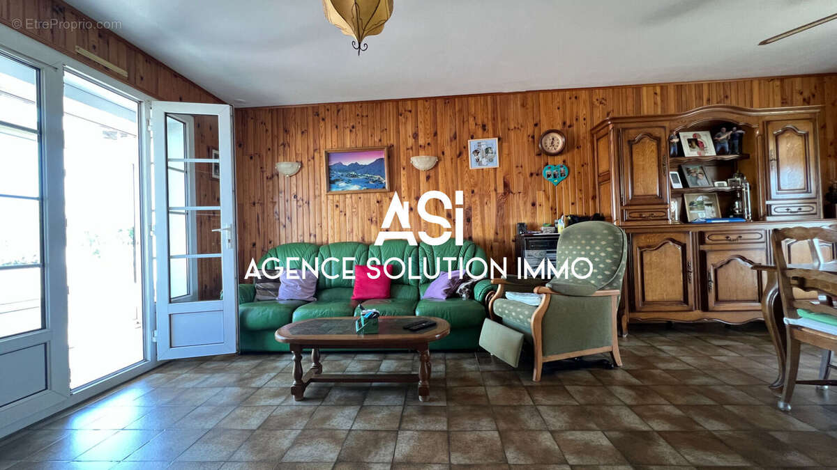 Maison à LOUPFOUGERES