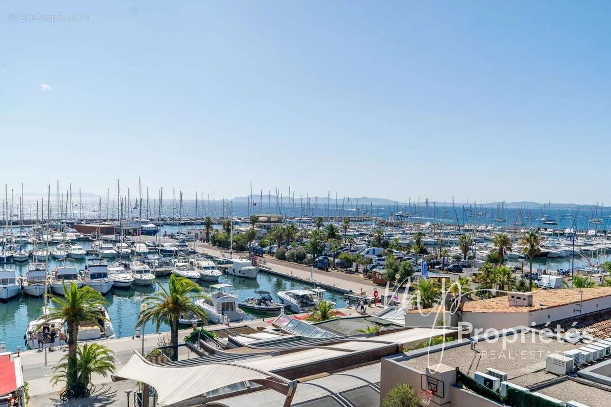 Appartement à HYERES