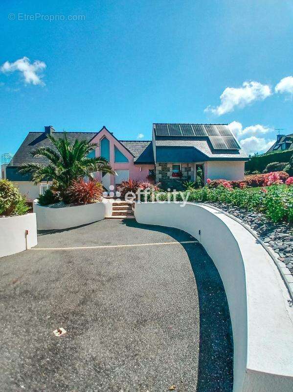 Maison 234 m² à Saint-Quay-Perros  - photo 2