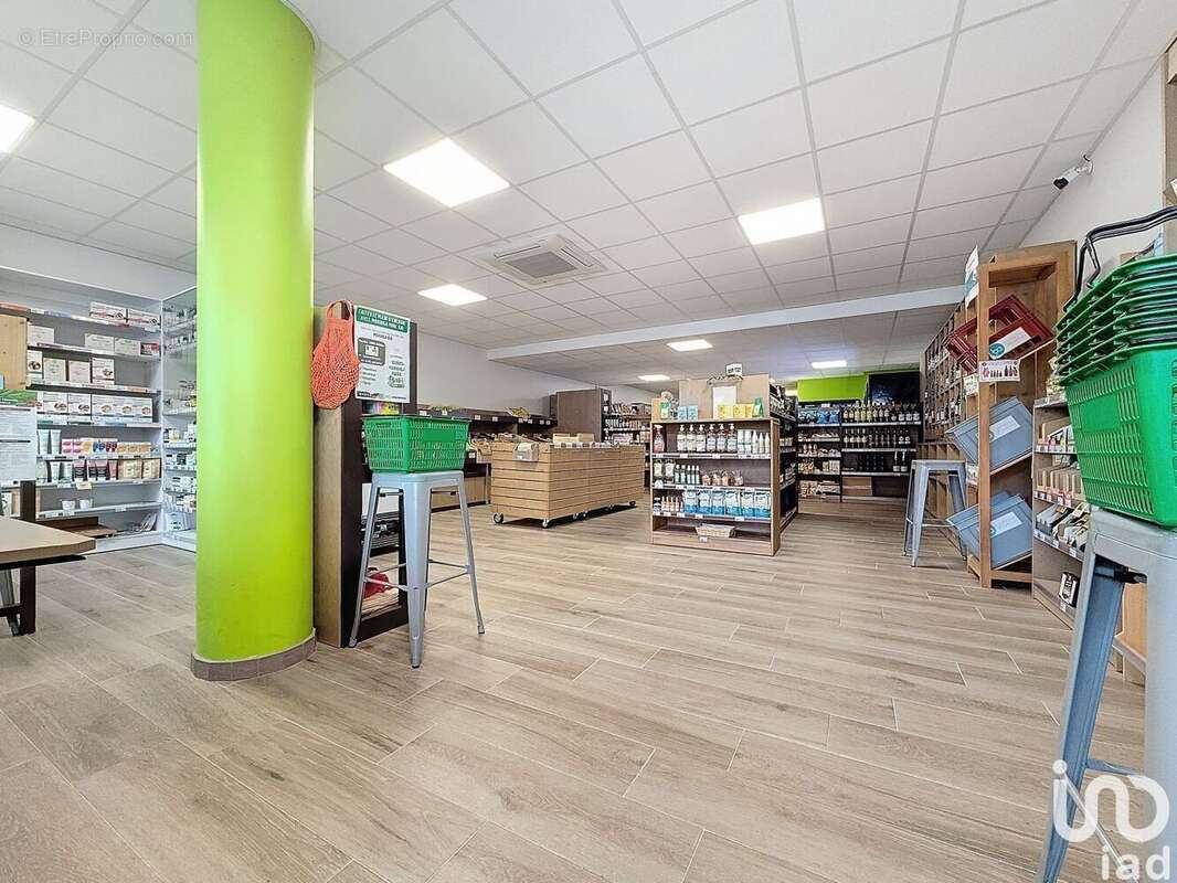 Photo 2 - Commerce à BRUYERES-LE-CHATEL