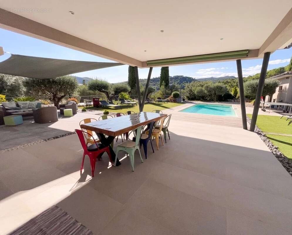 Maison à SOLLIES-TOUCAS