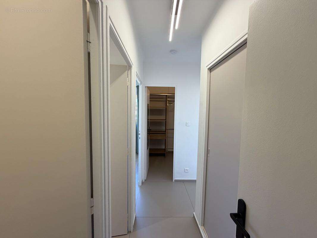 Appartement à SIX-FOURS-LES-PLAGES