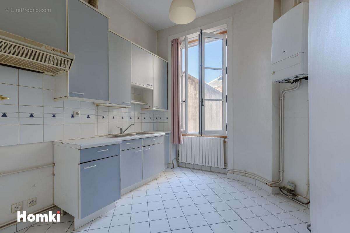 Appartement à LYON-6E