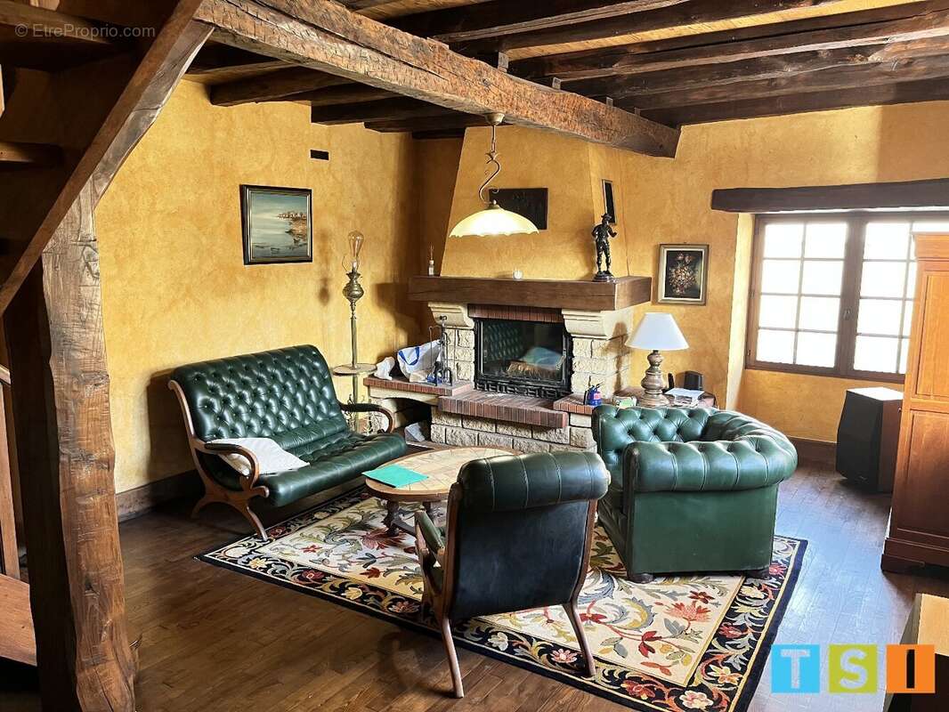 Maison à SENGOUAGNET