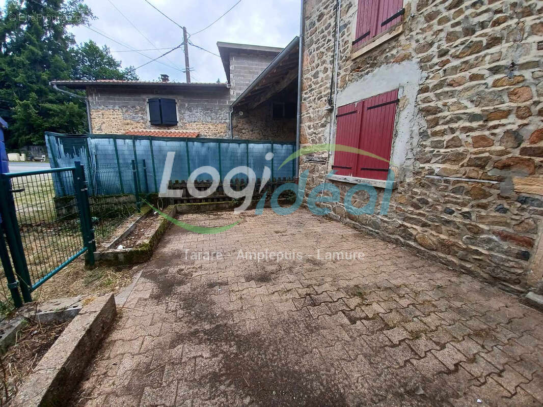 Maison à CLAVEISOLLES