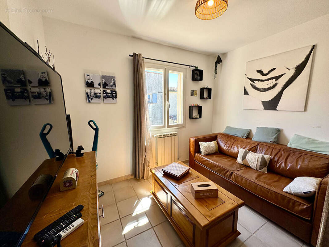 Appartement à SEILLONS-SOURCE-D'ARGENS