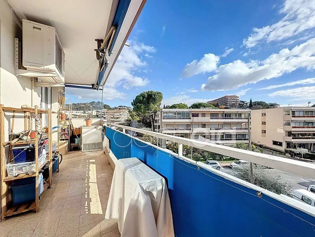 Appartement à LE CANNET