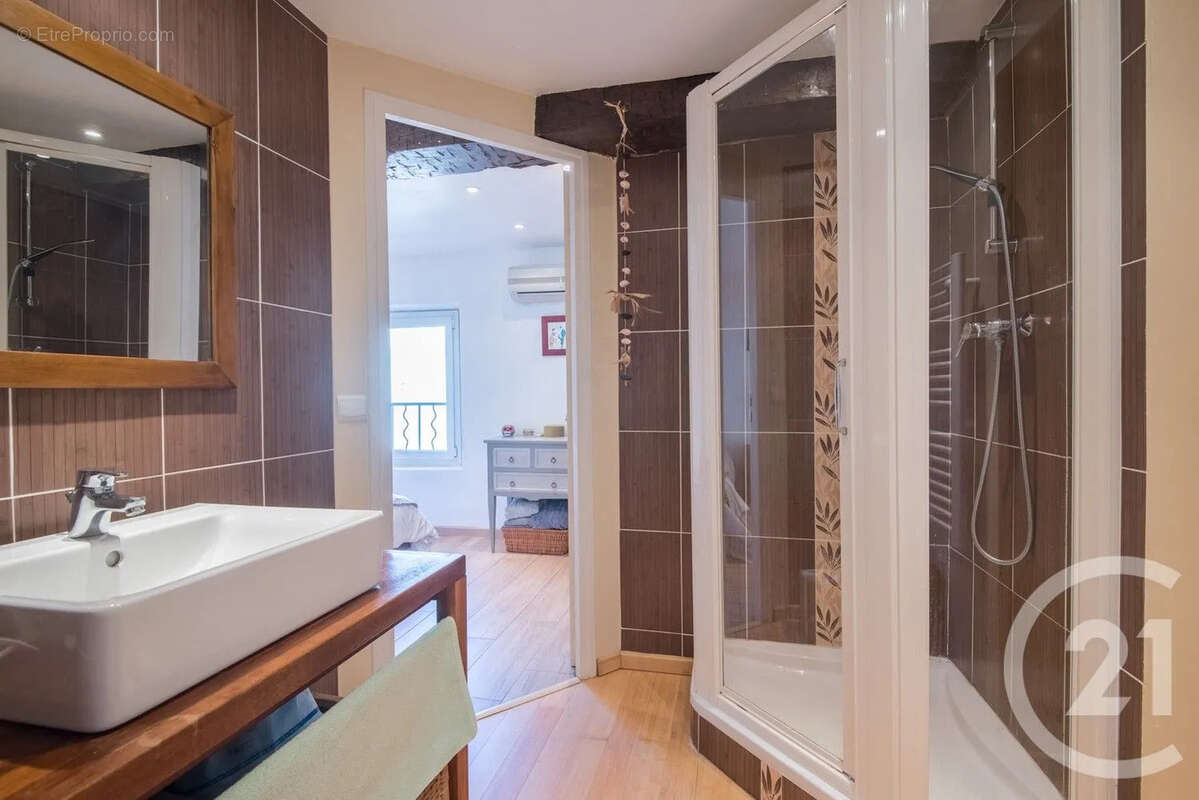 Appartement à VILLENEUVE-LOUBET