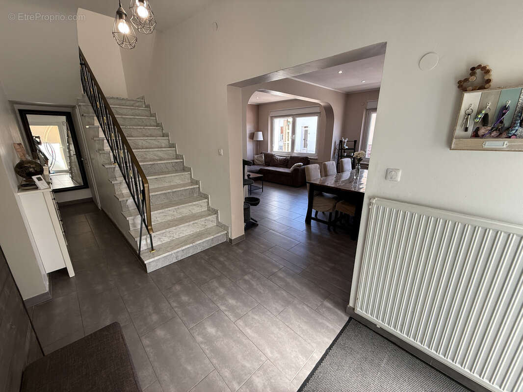Maison 6 pieces de 121 m2 avec 4 chambres - photo 16