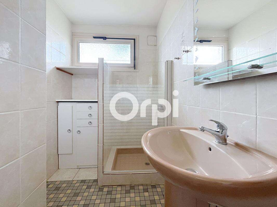 Maison à BRIGNAC-LA-PLAINE