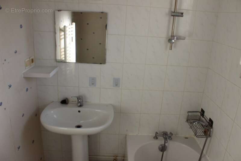 Maison à SAINT-QUENTIN-EN-MAUGES