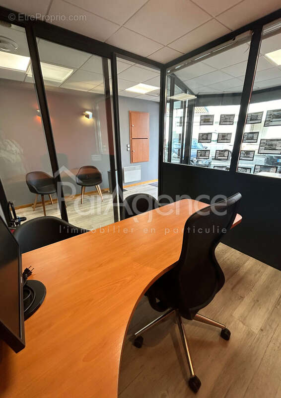 Commerce à VAUX-SUR-MER