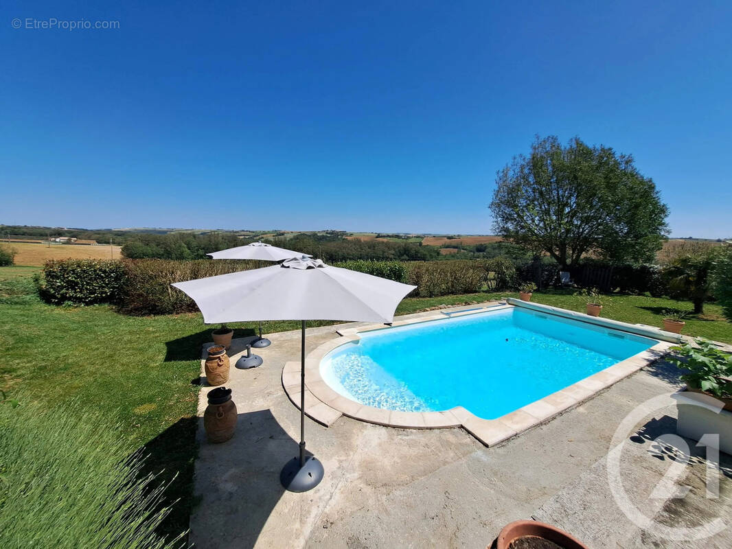 Maison à CARBONNE