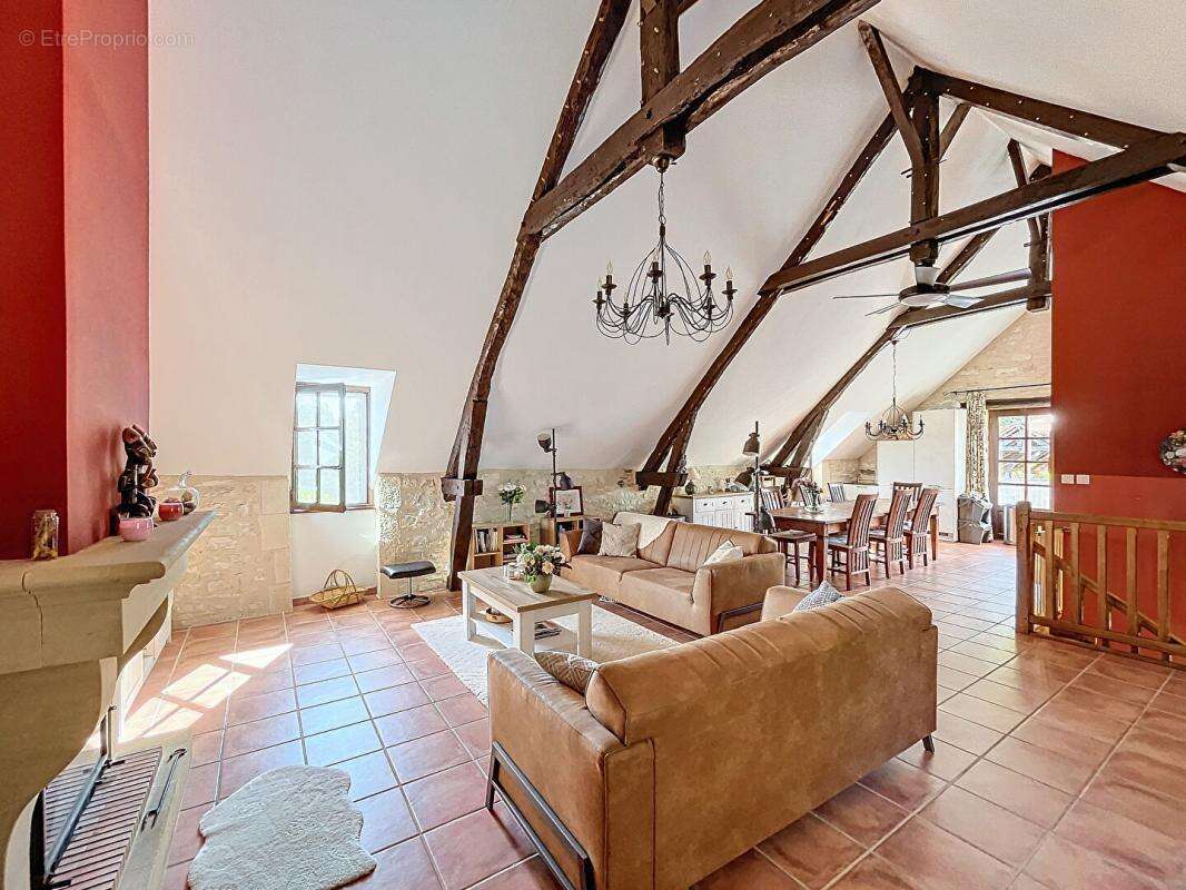 Maison à GOURDON