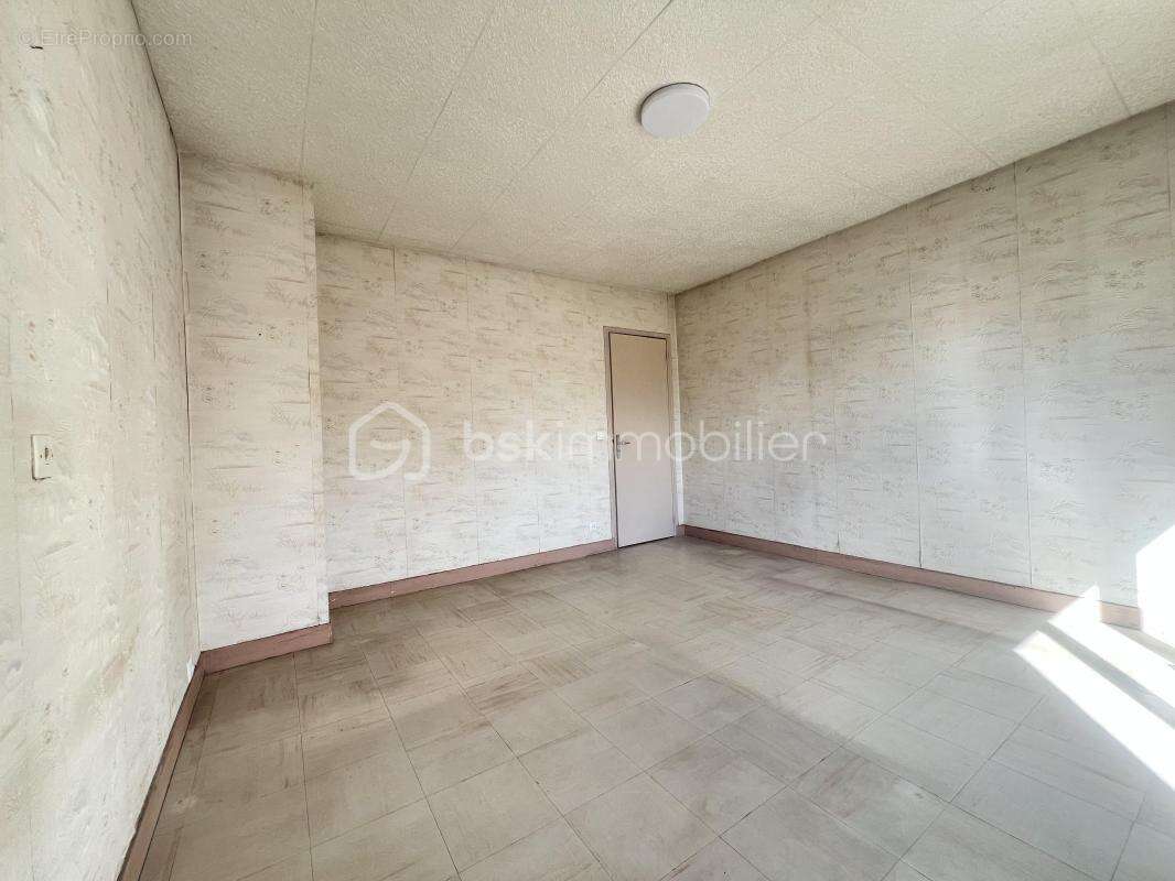 Maison de charme 77 m²/Sous-sol total/Garage Un beau potentiel à révéler - photo 15